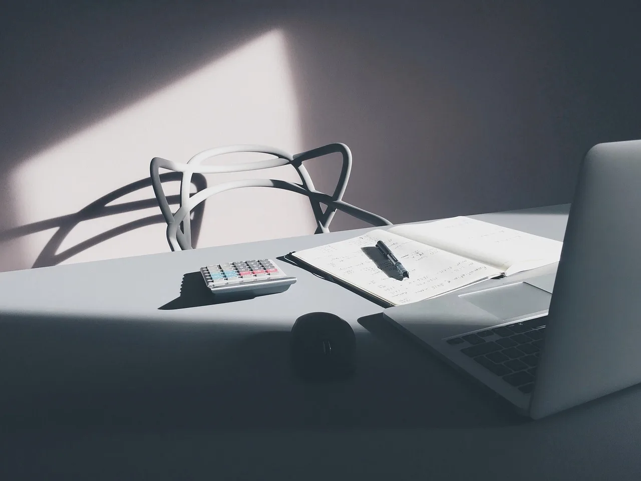 chair, notebook, calculator, pen, write, laptop, computer, research, dark, sunlight, business, study, blue laptop, blue writing, blue study, blue research, blue studying. What secondary market research examples reveal about staying inside the evidence boundary